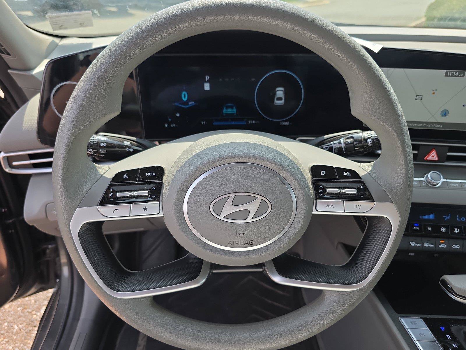 Certified 2024 Hyundai Elantra SEL FWD image 21