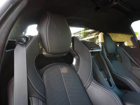 Used 2024 Chevrolet Corvette Z06 w/ Z07 Performance Package image 32