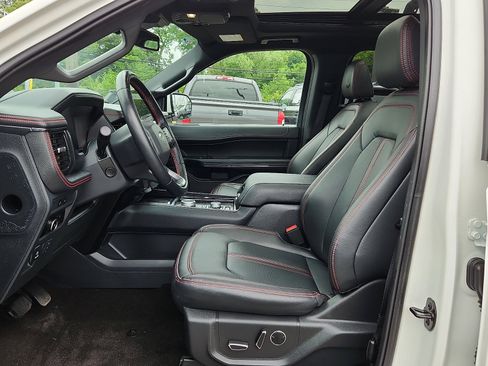 Used 2023 Ford Expedition Limited AWD/4WD image 14