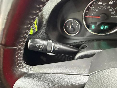 Used 2018 Jeep Wrangler Unlimited Sahara image 37