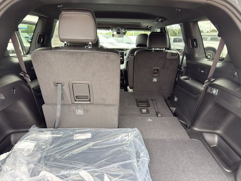 New 2025 Jeep Grand Cherokee L Altitude image 37