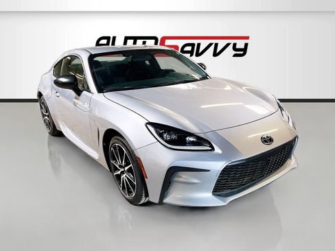 Used 2025 Toyota GR86 w/ ALL Weather Mat Package (TMS) RWD image 1