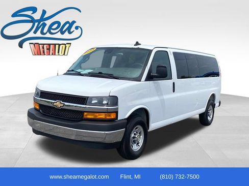 Certified 2025 Chevrolet Express 3500 LT w/ LT Preferred Equipment Group RWD image 1