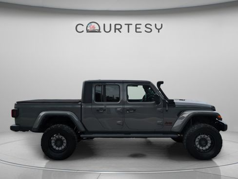 Used 2021 Jeep Gladiator Sport AWD/4WD image 8