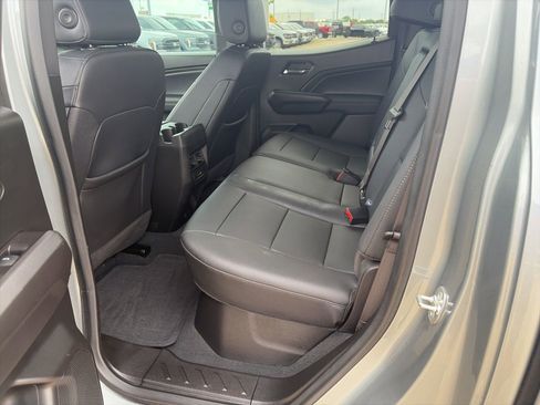 Used 2024 Chevrolet Colorado LT w/ LT Convenience Package III image 15