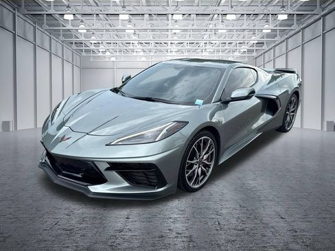 Used 2023 Chevrolet Corvette Stingray Preferred Cpe w/ Z51 Performance Package RWD image 3