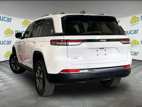 Used 2023 Jeep Grand Cherokee 4WD 4xe image 4