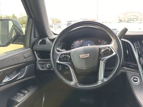 Used 2018 Cadillac Escalade Platinum image 55