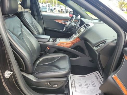 Used 2019 Lincoln Nautilus Select AWD/4WD image 24