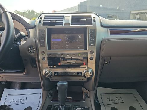 Used 2019 Lexus GX 460 Luxury image 25