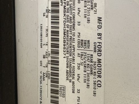 Used 2021 Ford Explorer XLT w/ Equipment Group 202A image 26