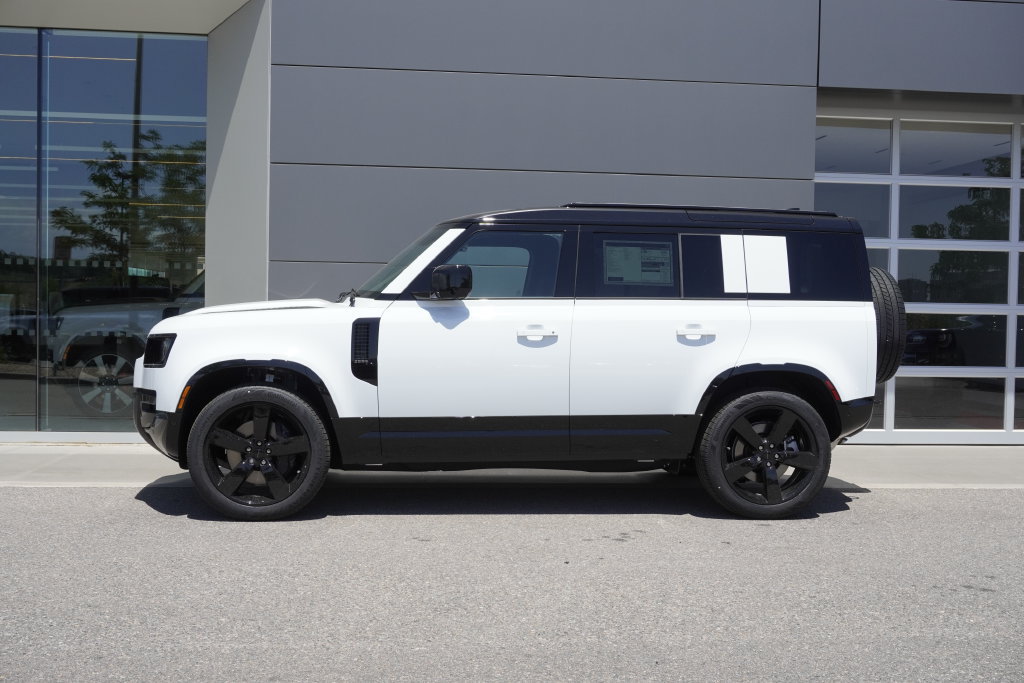 New 2026 Land Rover Defender 110 X-Dynamic SE AWD/4WD image 8