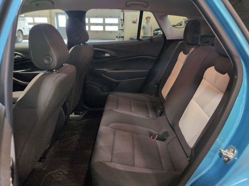 Used 2025 Chevrolet Trax LS w/ LS Convenience Package image 22