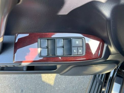 Used 2017 Lexus GX 460 AWD/4WD image 19