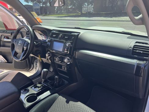 Used 2016 Toyota 4Runner Trail image 28