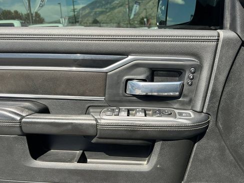 Used 2022 RAM 3500 Laramie AWD/4WD image 30
