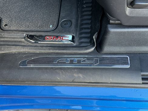 Used 2022 GMC Sierra 1500 AT4 w/ AT4 Preferred Package image 18