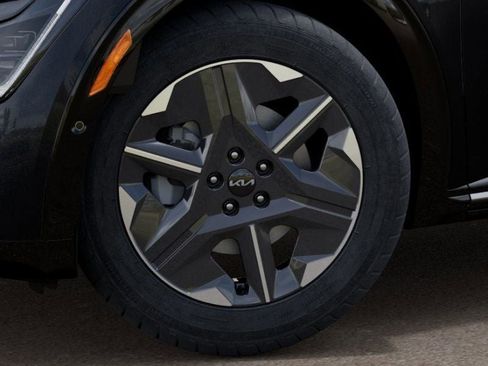 New 2025 Kia EV6 Light w/ Light LR Technology Package image 9