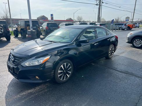 Used 2018 Nissan Altima 2.5 SV FWD image 25