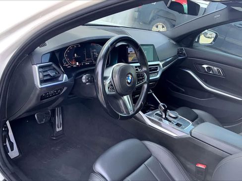 Used 2022 BMW 330i Sedan w/ M Sport Package RWD image 2