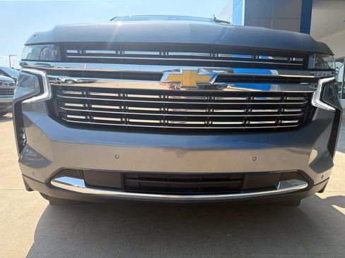 Used 2021 Chevrolet Tahoe Premier AWD/4WD image 11