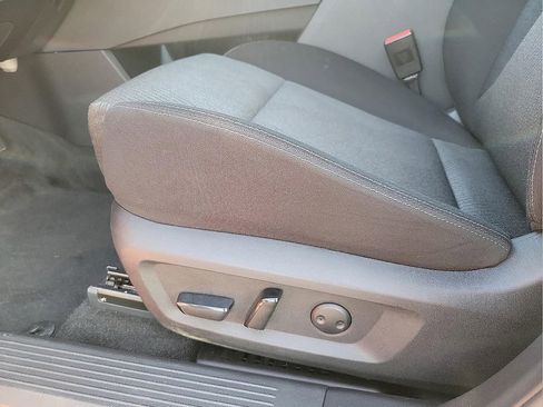 Used 2024 Nissan Rogue SV AWD/4WD image 12