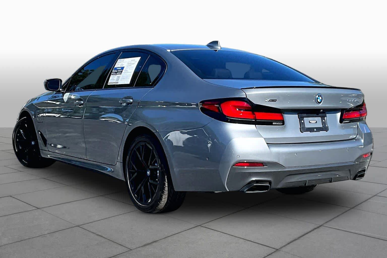 Used 2023 BMW 530e xDrive w/ Executive Package AWD/4WD image 12