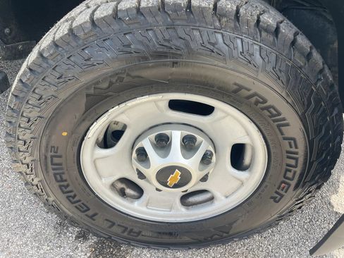 Used 2019 Chevrolet Silverado 2500 W/T w/ Snow Plow Prep Package AWD/4WD image 12