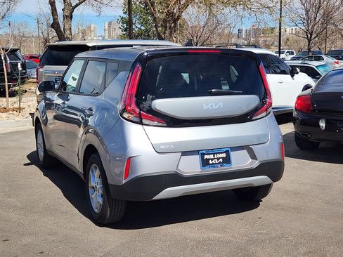 Certified 2025 Kia Soul LX image 7