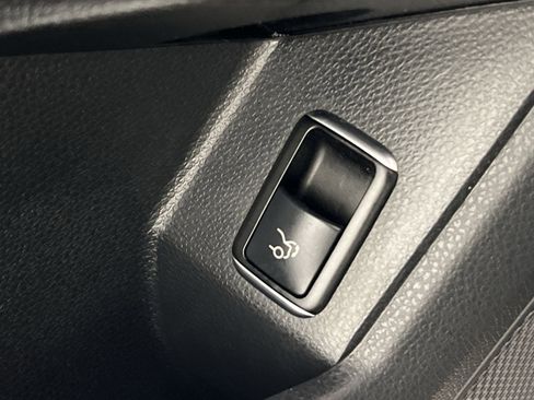 Used 2015 Mercedes-Benz GLK 350 4MATIC image 30