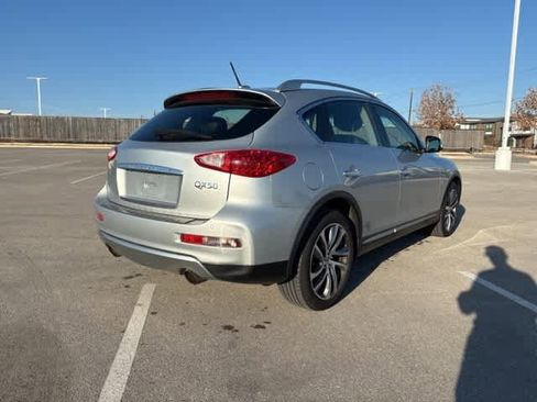 Used 2017 INFINITI QX50 2WD w/ Deluxe Touring Package image 5