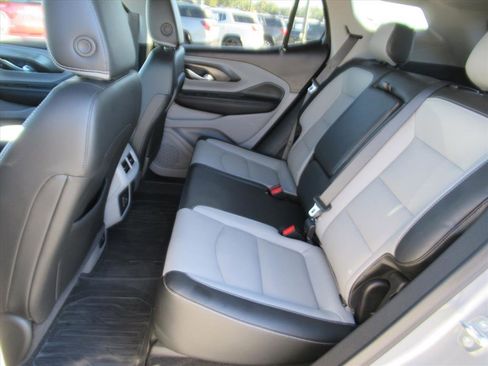 Used 2023 GMC Terrain SLT w/ LPO, Floor Liner Package image 27