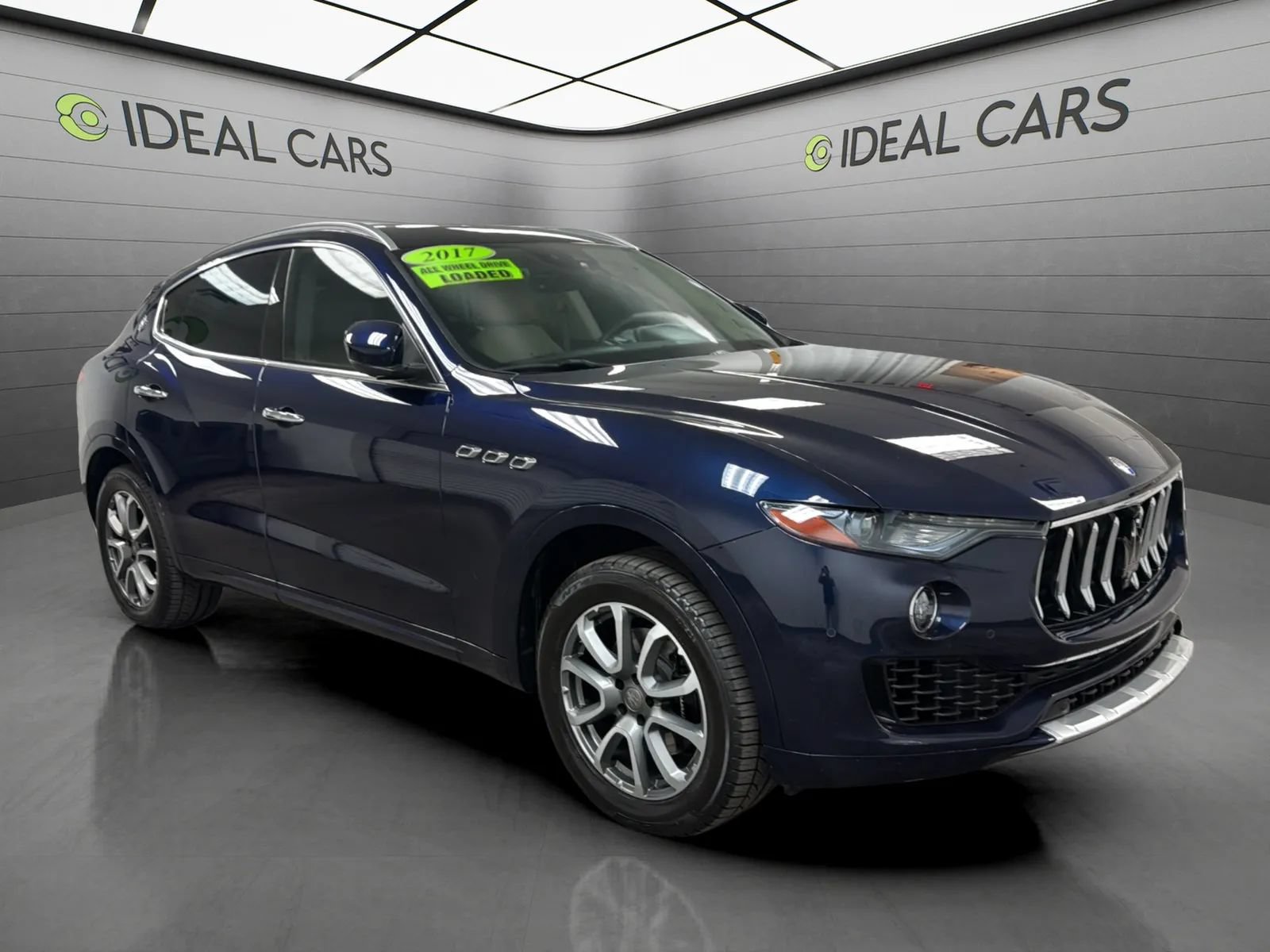 Used 2017 Maserati Levante w/ Luxury Package AWD/4WD image 3
