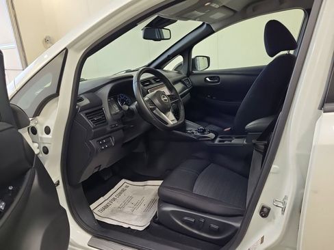 Used 2024 Nissan Leaf SV Plus FWD image 3