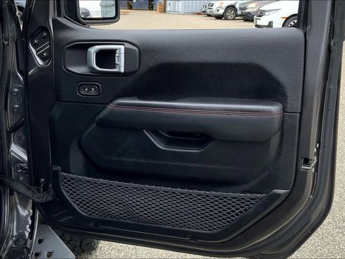 Used 2019 Jeep Wrangler Unlimited Rubicon w/ LED Lighting Group image 22