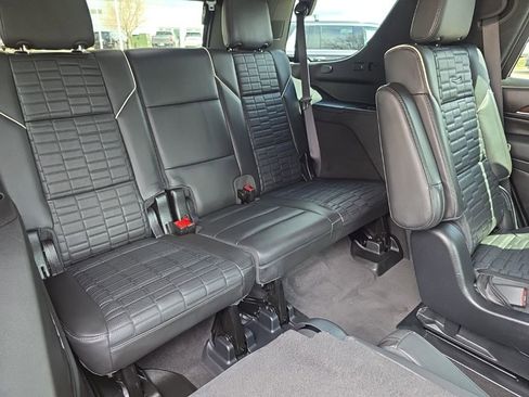 Used 2022 Cadillac Escalade Sport Platinum w/ LPO, ONYX Package image 23