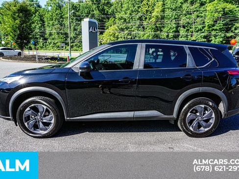 Used 2024 Nissan Rogue SV FWD image 7