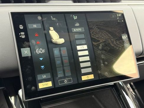 Used 2025 Land Rover Range Rover Sport SE image 16