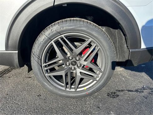 New 2026 Ford Explorer ST-Line w/ ST-Line Street Pack image 14