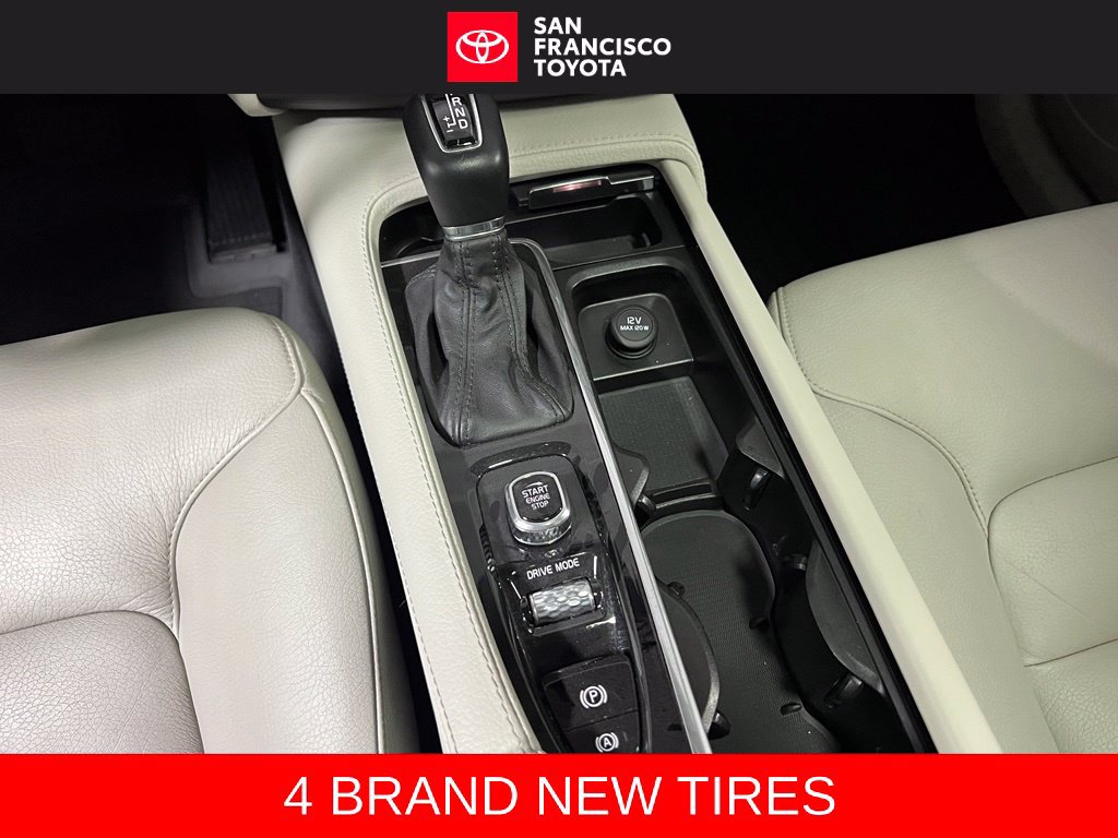 Used 2020 Volvo XC90 T6 Momentum w/ Protection Package Premier AWD/4WD image 26