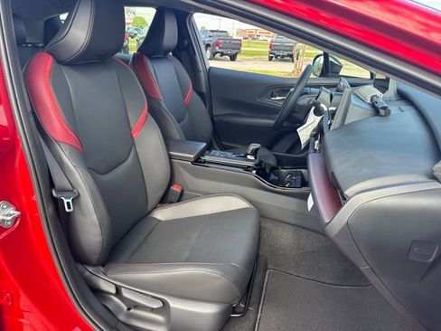 Used 2026 Toyota Prius Plug-In Hybrid image 12