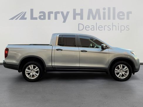 Used 2017 Honda Ridgeline RT image 6