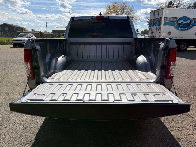Used 2022 RAM 1500 Big Horn AWD/4WD image 11