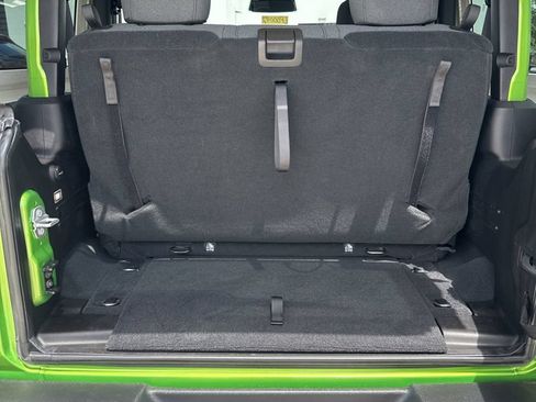 Used 2025 Jeep Wrangler Sport AWD/4WD image 21