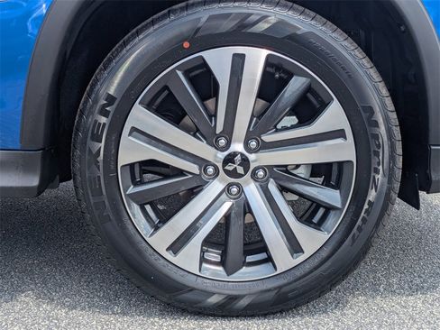 New 2025 Mitsubishi Outlander Sport SE image 11