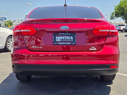 Used 2017 Ford Focus SE FWD image 5