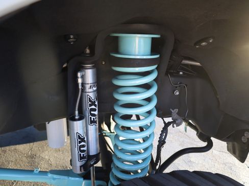 Used 2022 Ford F250 Lariat w/ Black Appearance Package image 6