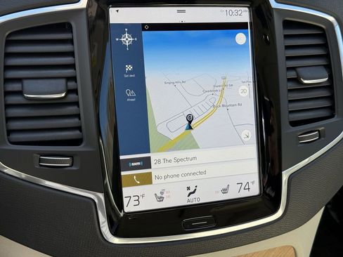 Certified 2022 Volvo XC90 T6 Momentum w/ Climate Package image 25