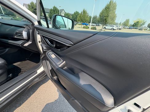 Used 2020 Subaru Outback Limited AWD/4WD image 16