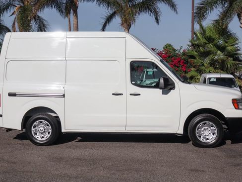 Used 2020 Nissan NV 2500 SV RWD image 8